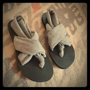Casual sandals ** with bundle or as free item only